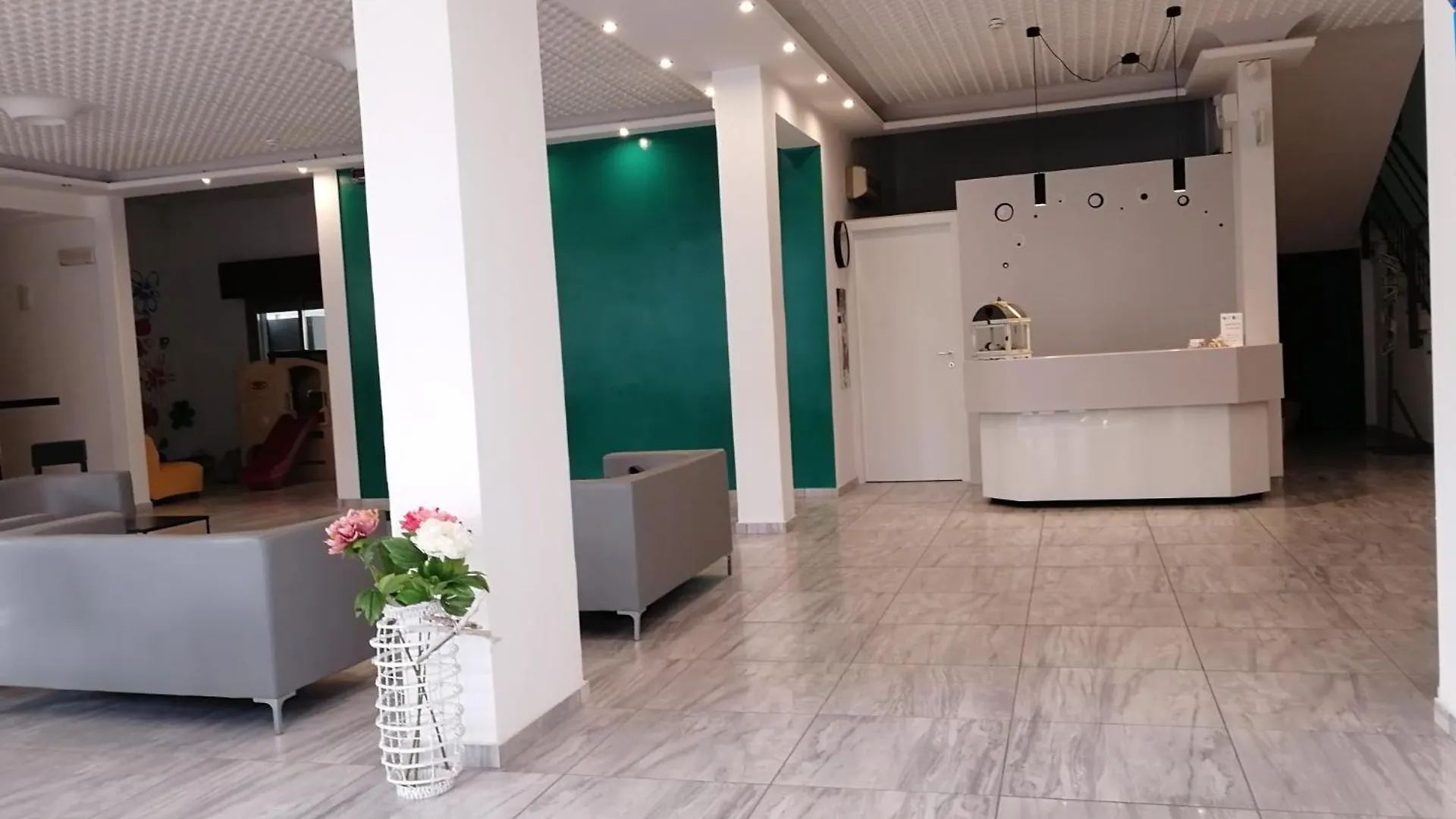 Hotel Atmosfere Beach Cesenatico 3*,